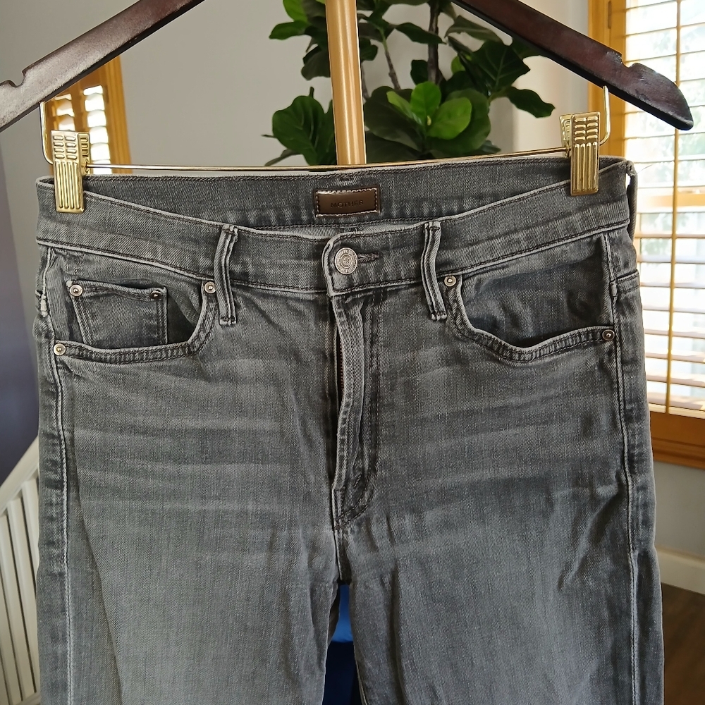 Mother " The Insider Crop Fray" Wash: To the Moon and Back. Size 28 - Picture 7 of 7